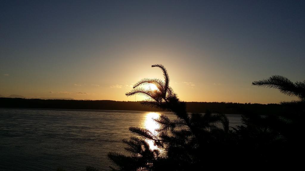 Above Tide Motel Campbell River Zimmer foto